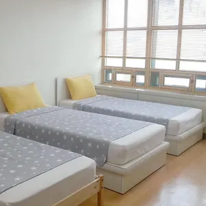 ewha-guest-house-hongdae-seoul.hotels-seoul.net/