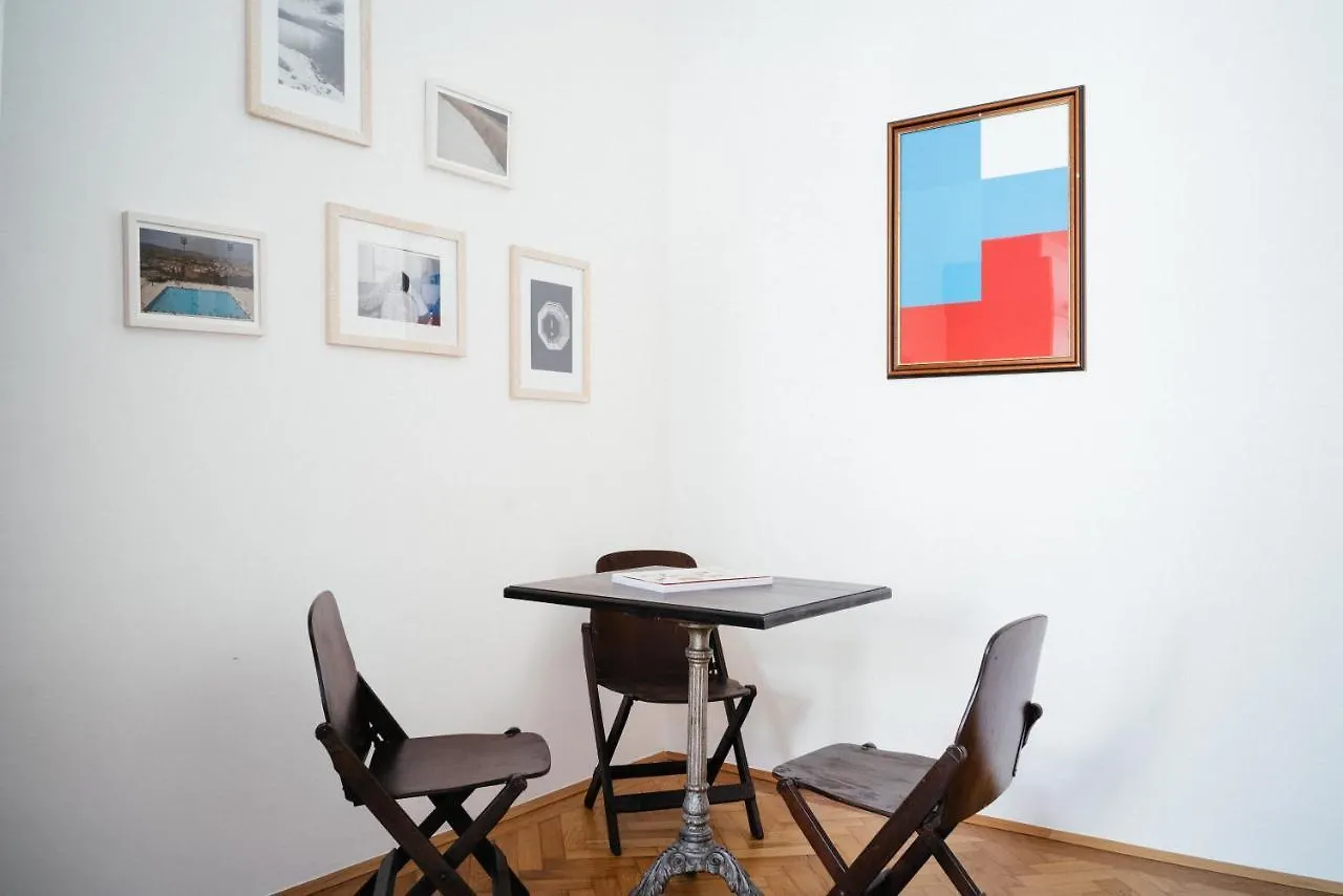 Hotel Am Brillantengrund Vienna