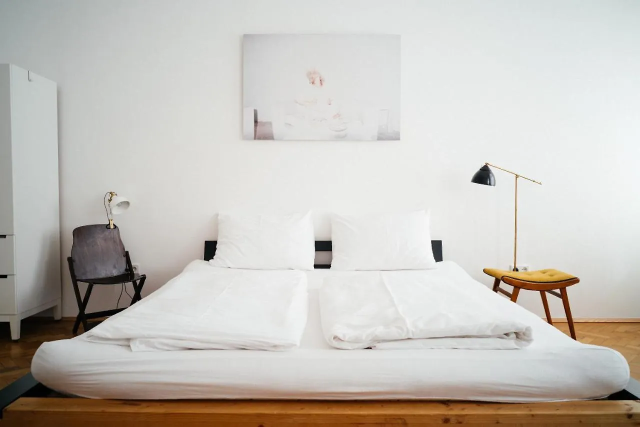 Hotel Am Brillantengrund Vienna